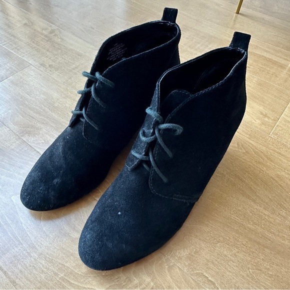 Nine West Illusion Wedge Ankle Booties, Black Suede Heeled Boots, Size 10M - Picture 7 of 13